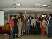 Entrega  de reconocimientos  en el II congreso  de Historia Regional  en Miranda