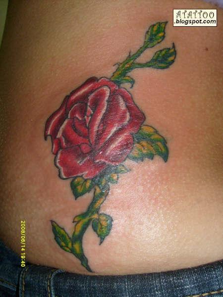 Foto de tattoos de flor en el cuerpo  oriental