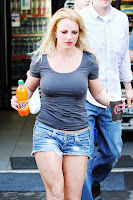 Britney Spears - Out in Calabasas, September 2015 • CelebMafia