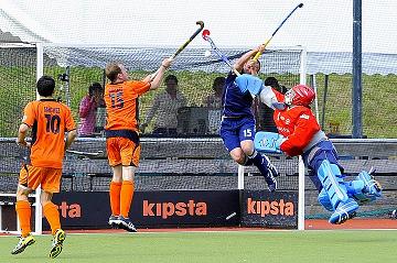 Curiosa foto scattata durante la finale 2010 del campionato francese (Montrouge vs S. Germain HC)