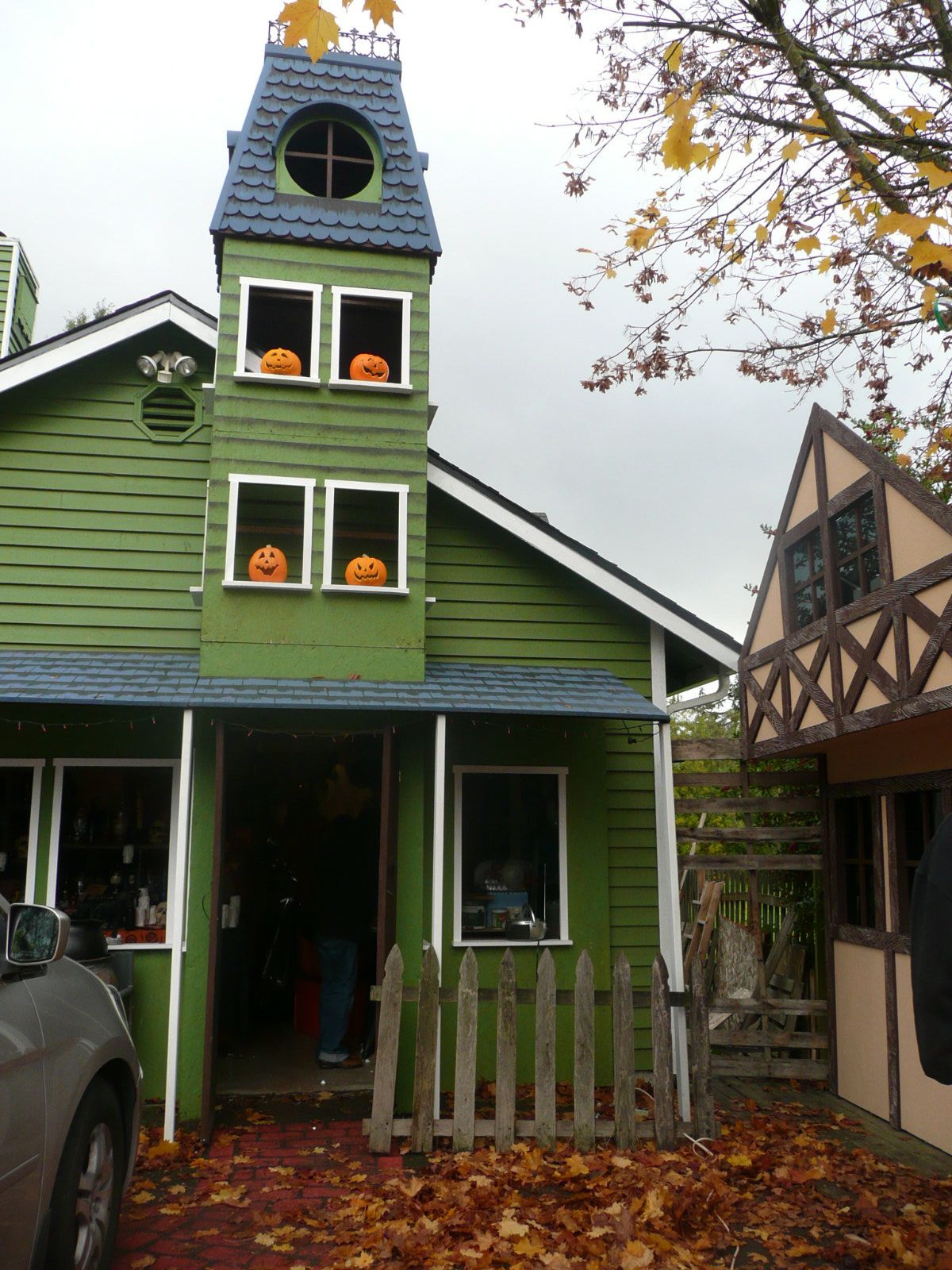 Custom Zombie's Undead Ramblings Mill Creek Haunted Hollow