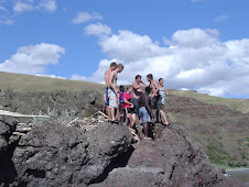 Haaks Jumping Off Rocks