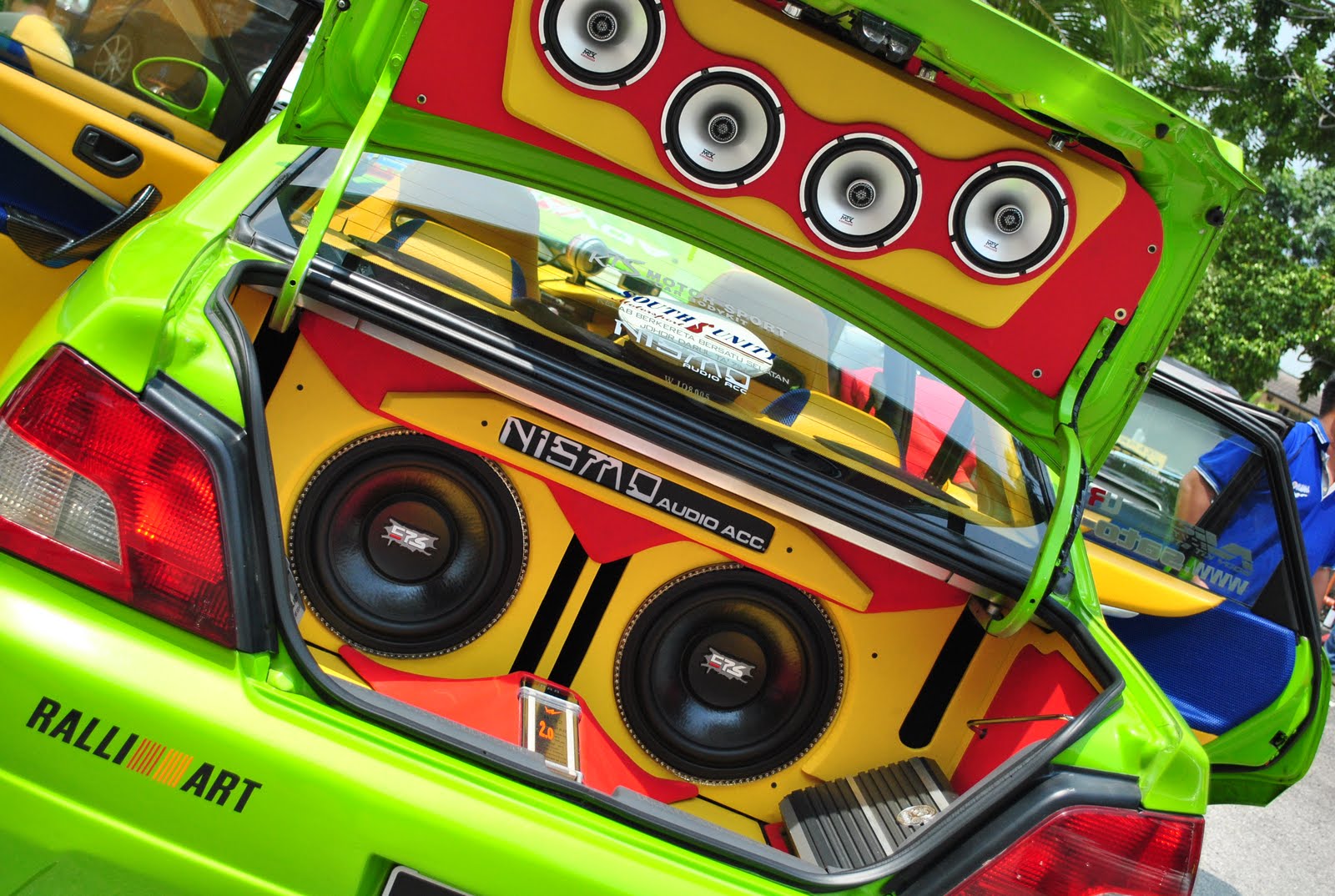 [MAKNA+AUTO+SHOW+052.jpg]