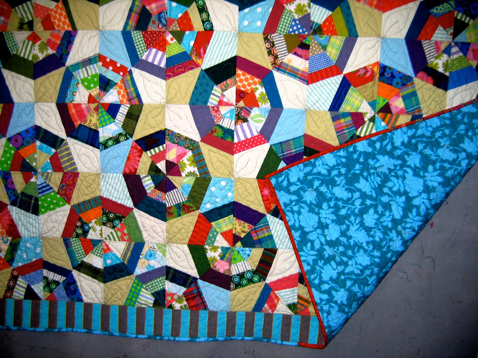 nifty quilts Scrappy Spider 