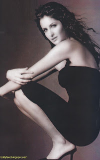 Katrina Kaif shows off her long silk smooth legs in high resolution scan