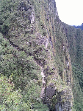 po schodech  k Machu Picchu