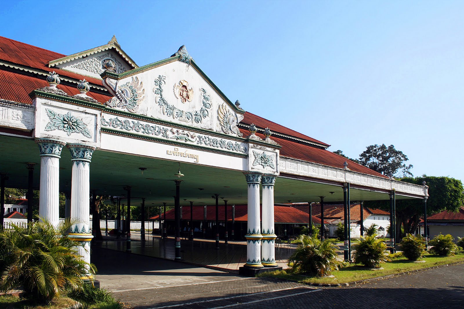  The image shows the Keraton Yogyakarta palace in Java, Indonesia, which is a complex of palaces and pavilions built in the Javanese architectural style.