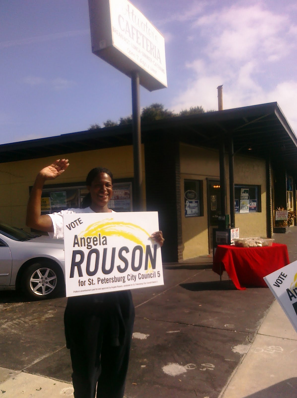 [rouson+in+front+of+atwaters.jpg]