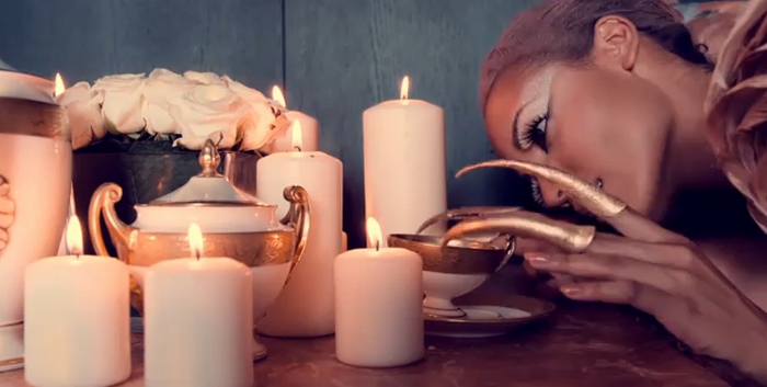 Runaway - Kanye West | Selita