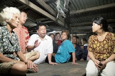 BERSAMA PEDAGANG PASAR MERANTI