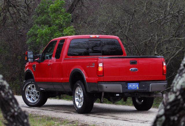 [2008-Ford-F-250-Super-Duty-650-lb-ft-Power-Stroke-Diesel-E-640.jpeg]