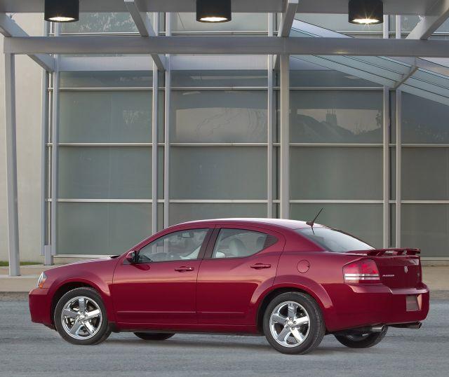 [2008-Dodge-Avenger-All-new-AWD-V6-Sedan-N-640.jpeg]