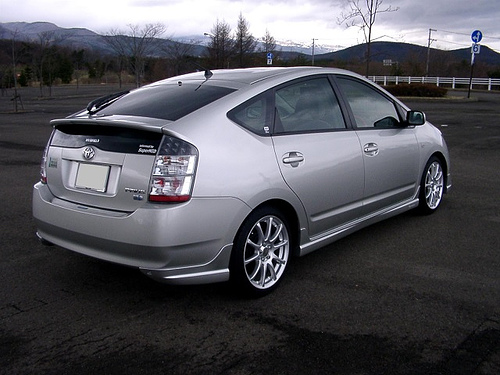 [toyota+prius+nice+wheels.jpg]
