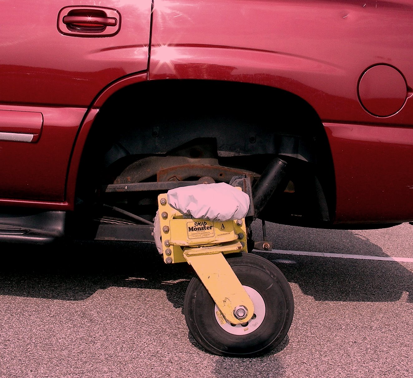 [Chevy+Tahoe+SKID+monster.jpg]