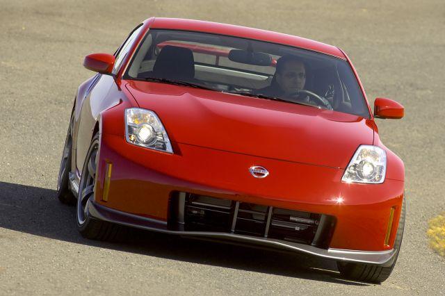 [2007-Nissan-NISMO-350Z-Super-GT-Inspired-Styling-B-640.jpeg]