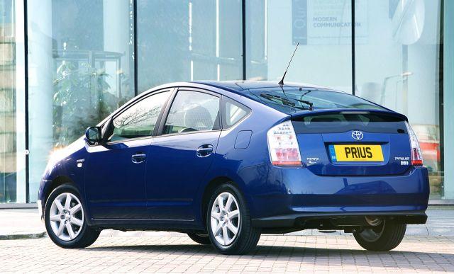 [2008-Toyota-Prius-Sales-Reach-More-than-One-Million-C-640.jpeg]