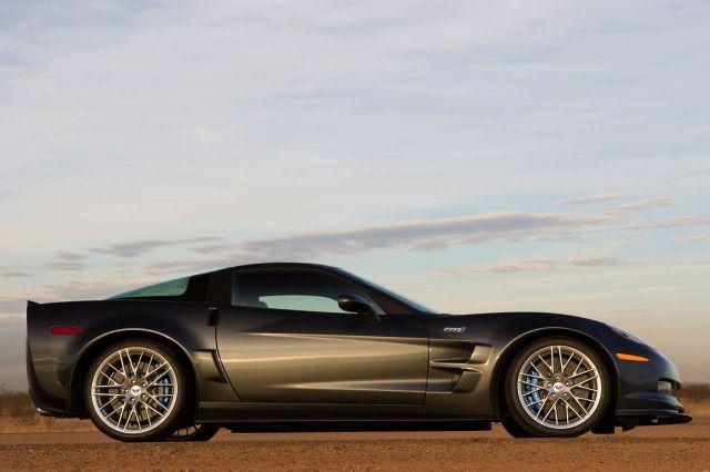 [2009-Chevrolet-Corvette-ZR1-Photo-Gallery-2-E-640.jpeg]