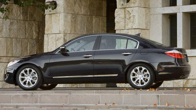 [2008-Hyundai-Genesis-Rwd-375hp-V8-Flagship-C-640.jpeg]