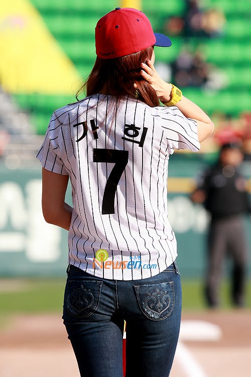korean pop star pictures video gahee jung ah pitch lg twins korean pop star pictures video gahee jung ah pitch lg twins