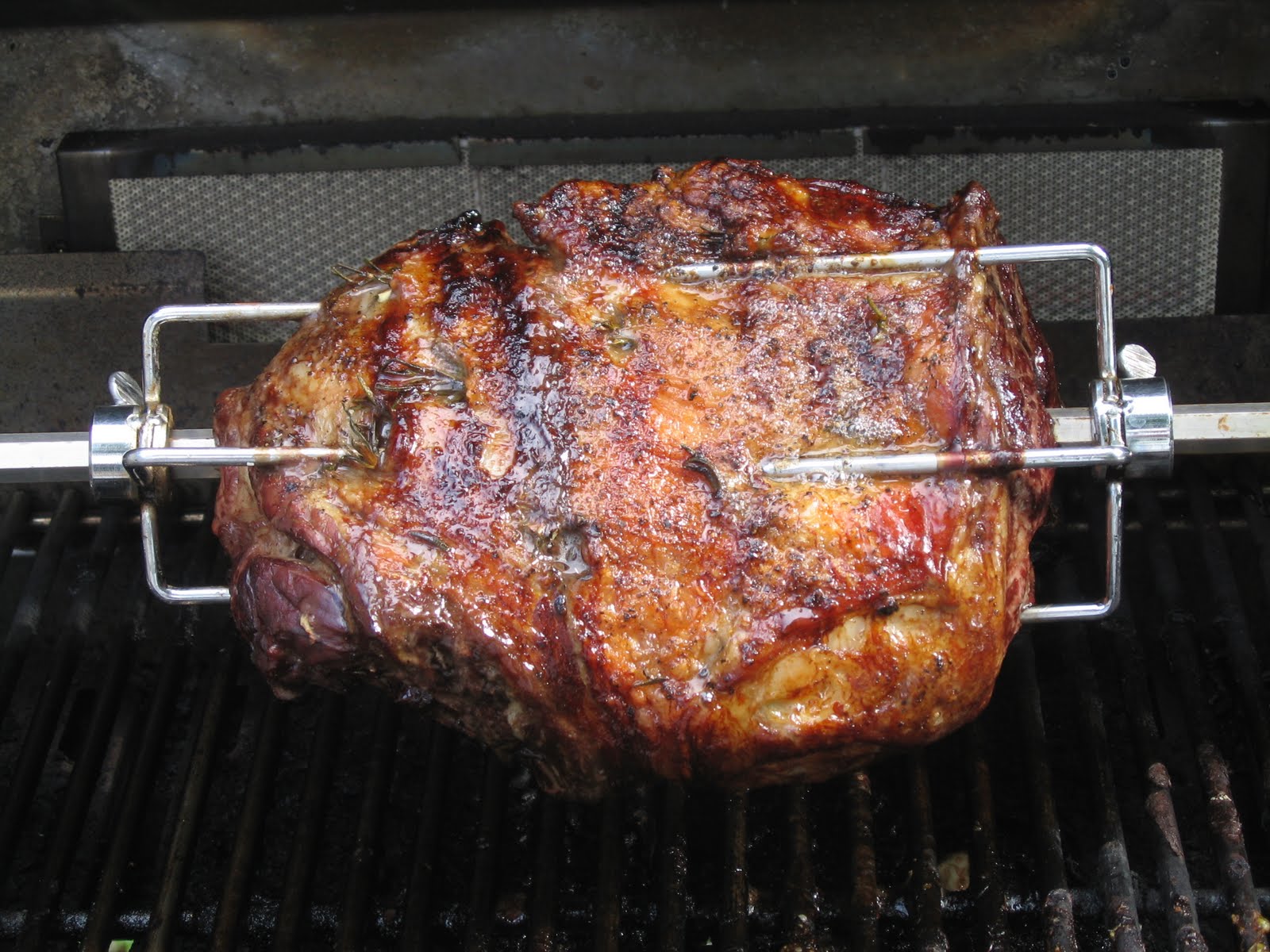 Mediterranean Rotisserie Leg Of Lamb With Potatoes, Fennel ... Mediterranean Rotisserie Leg Of Lamb With Potatoes, Fennel ...