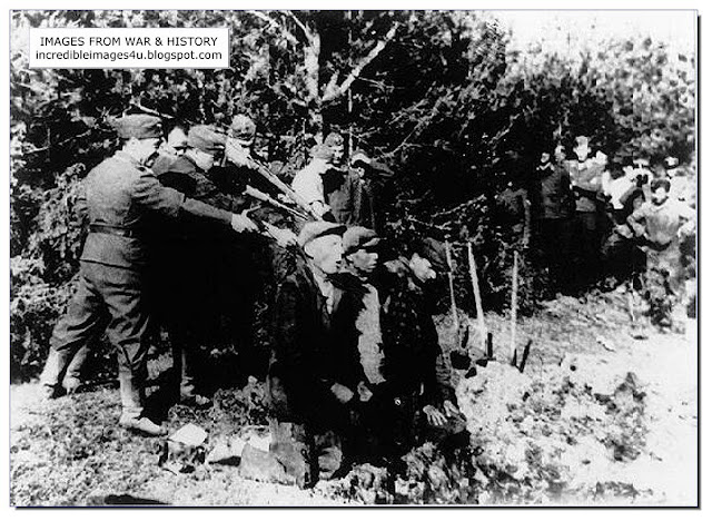  shooting Jews Rovno Einsatzgruppen