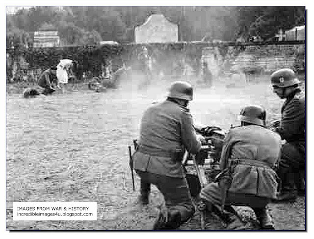  machine gunning civilians Ukraine Einsatzgruppen
