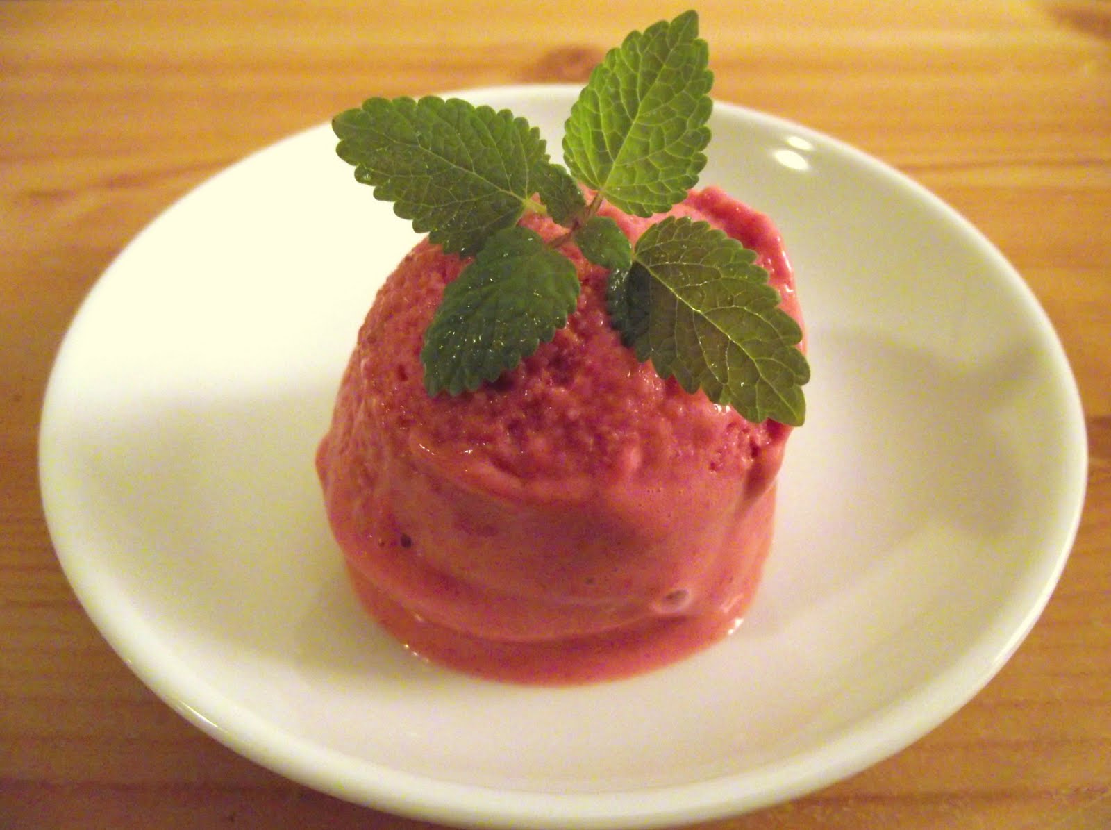veganes Himbeer-Joghurt-Eis