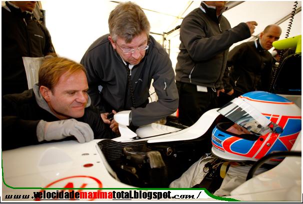 [Barrichello+Brawn+GP+Button+Pre+2009+F1+www.velocidademaximatotal.blogspot.com.jpg]