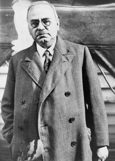 [431px-DrAlfredAdler.jpg]