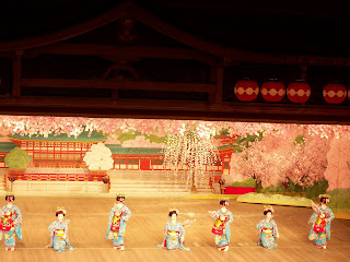 Coco Wa Happy John, Nihon Des.: The Sakura Dance : Miyako Odori
