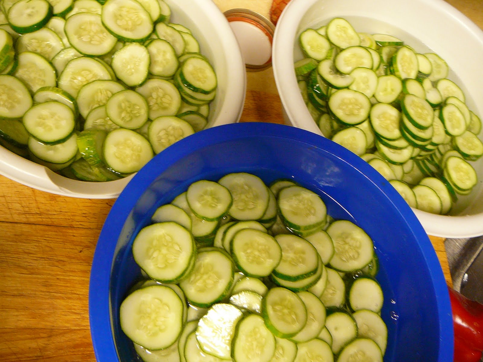 MAMA ZUKE COOKS !! Emeril's Homemade Sweet & Spicy Pickles