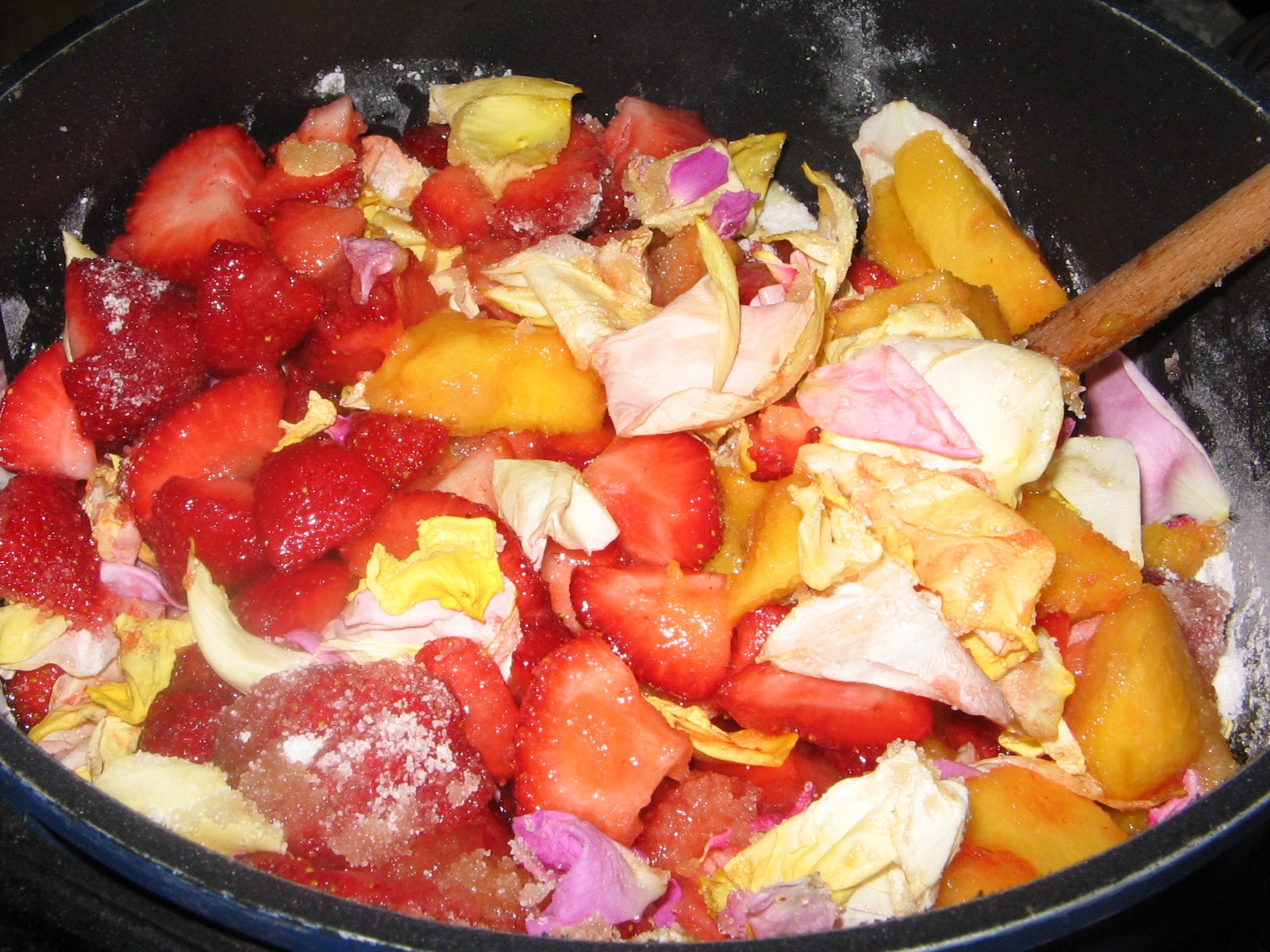 Strawberry Amaretto Mango Rose Petal Jam ~~~***~~~ Erdbeer Mango Rosen ...