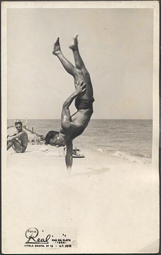 [beach+acrobat+1944.jpg]