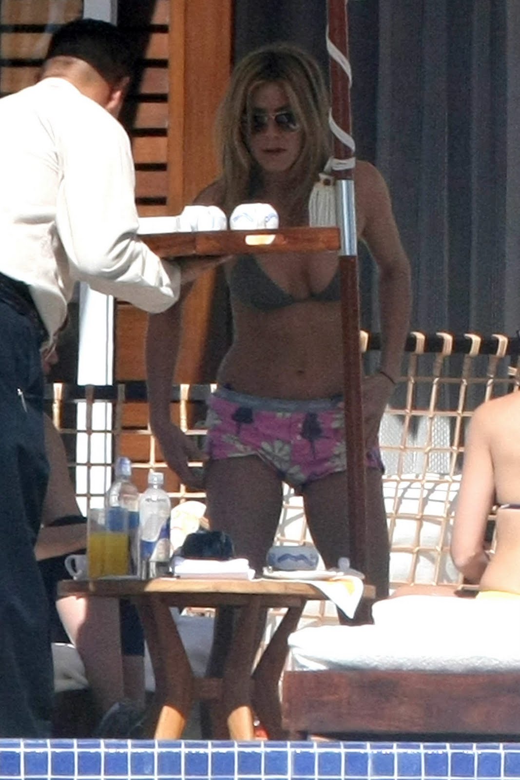 Jennifer+Aniston+Bikini+Pictures+With+Pokies+And+Ass+Up+www.GutterUncensore...