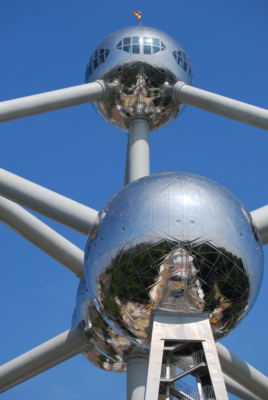 Atomiun_1.JPG