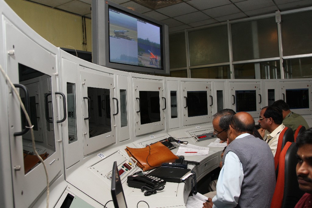 [579U0252-782154.JPG]