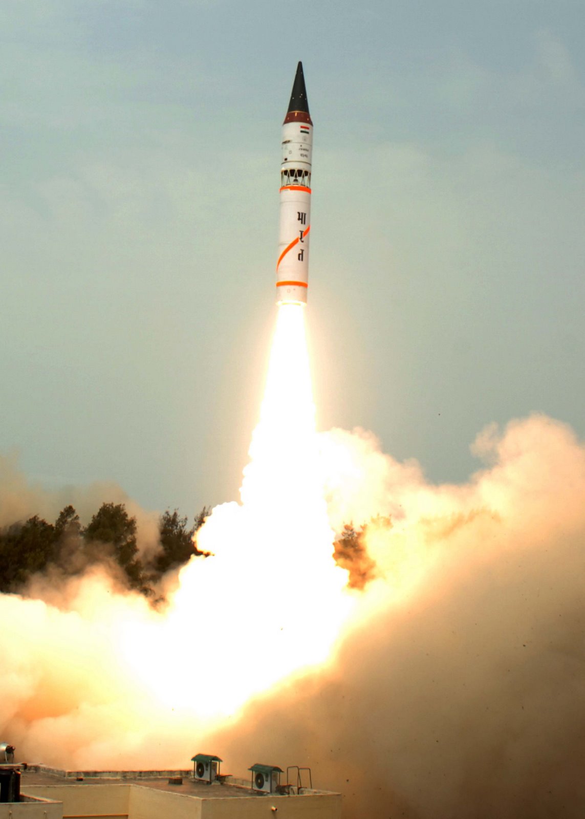 [AGNI+3+LAUNCH04-779759.JPG]