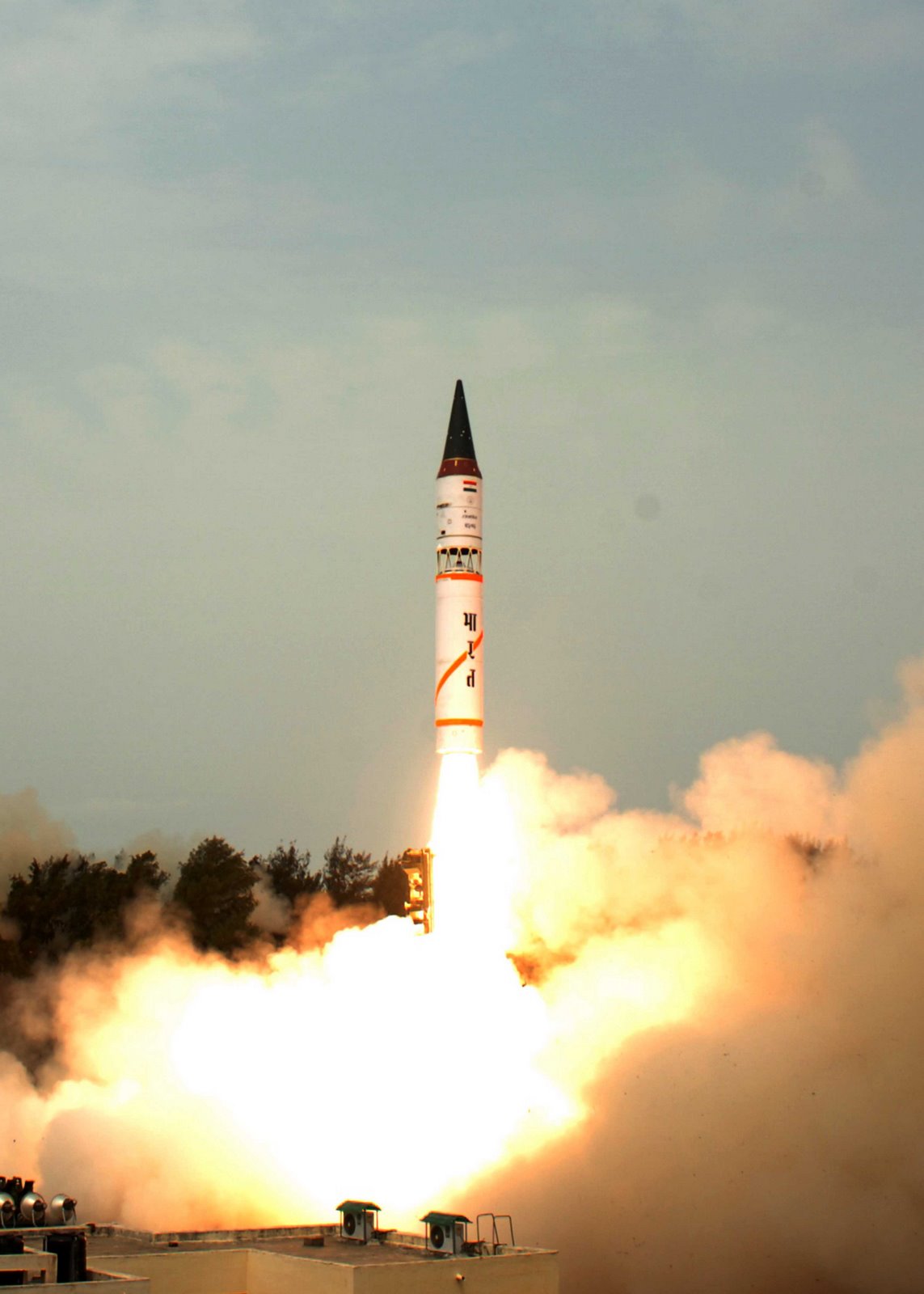 [AGNI+3+LAUNCH03-778818.JPG]