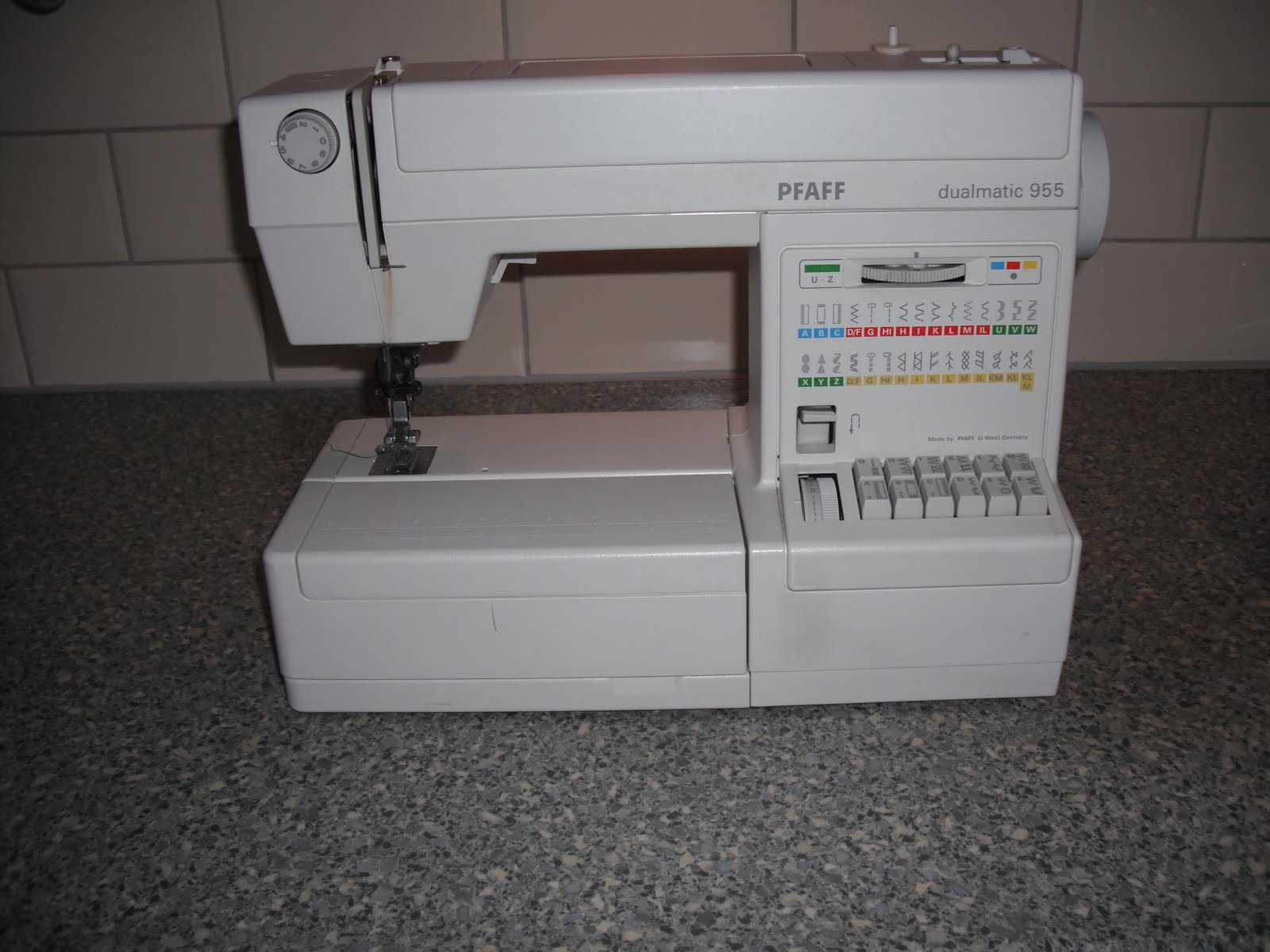 Nellie's creaties pfaff dual matic 955