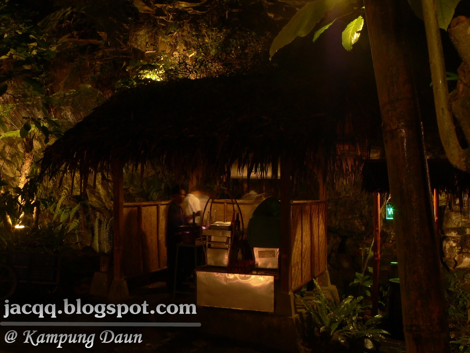 Jac Jac's World: Romantic dinner @ Kampung Daun, Bandung