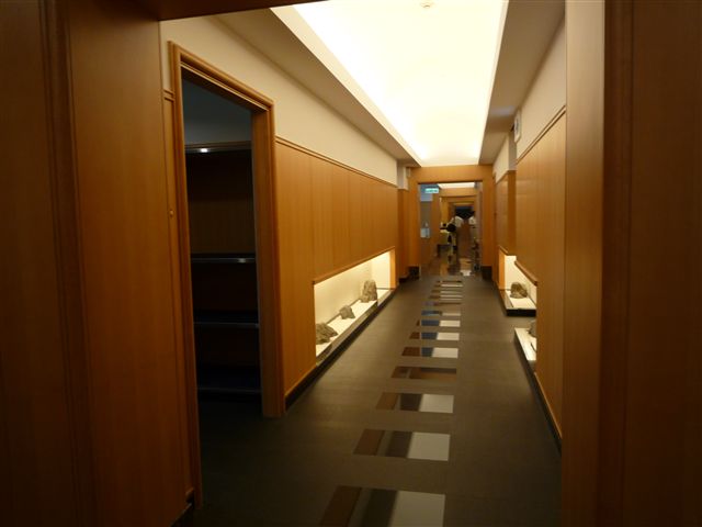 [P1030887_R.jpg]