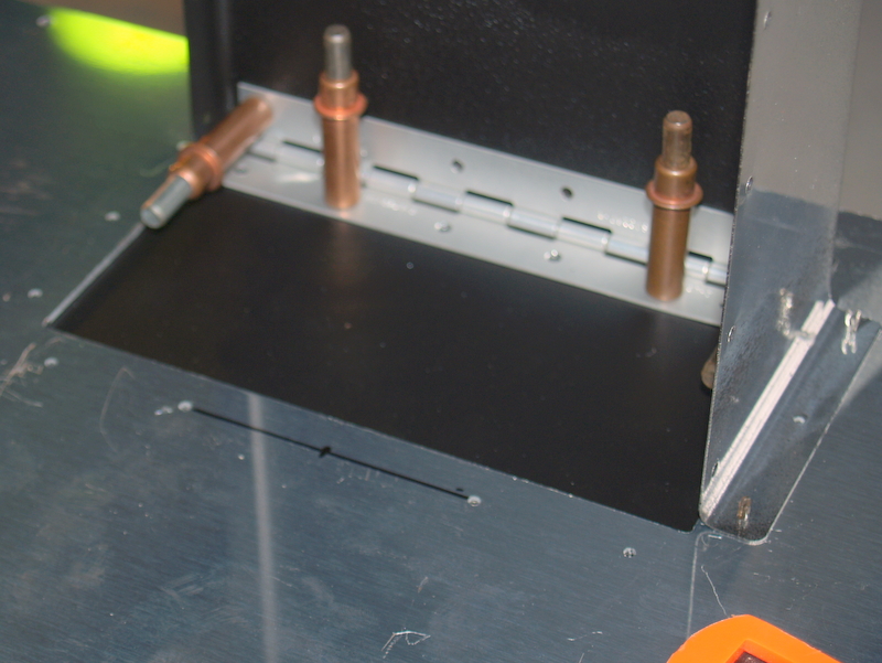 Schmetterling Aviation: The practice fuel tank