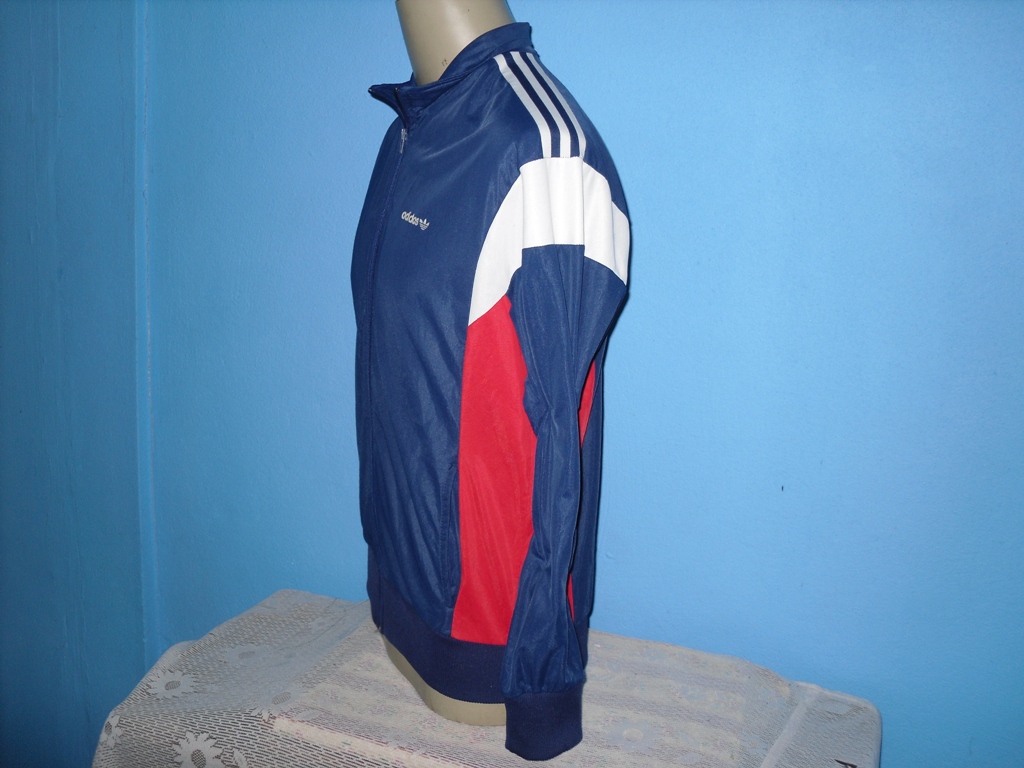 KEDAI BAJU GUNIIIII: VINTAGE SWEATER ADIDAS