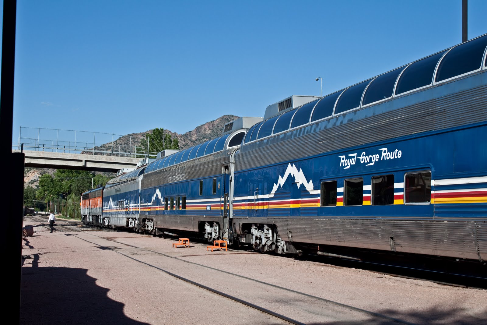 randy-and-jane-guthrie-family-a-trip-on-the-royal-gorge-railroad