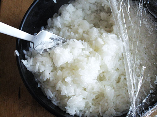 Rice Kingdom.: Cooking Sticky Rice in a Microwave