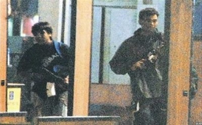 [090124-mumbai-terrorists.jpg]