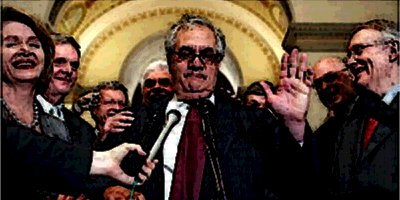 [091015-pelosi-frank-reid.jpg]