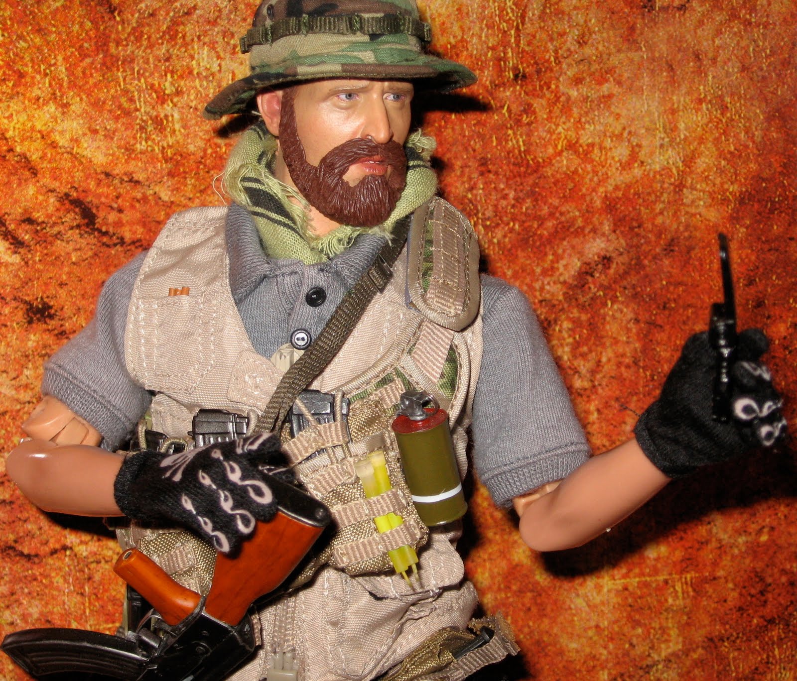1-6-scale-figure-collection-pointblanktoys-com-april-2010