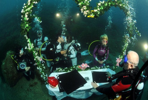 Unusual Wedding Venues Hairstyles And Fashion Unusual Wedding Venues