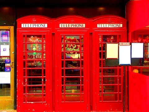 [ny_east_village_18_the_telephone_bar_370.jpg]